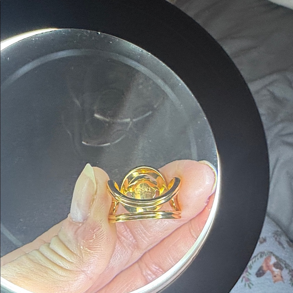 Versace Gold plated Ring with Bold Gemstone Design ( in stores 8M) NWT NIB - Picture 10 of 13